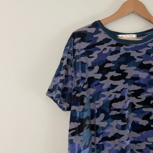 Free People We The Free Teddy Velvet Camo Tee in Blue Combo Size XS - Picture 5 of 5